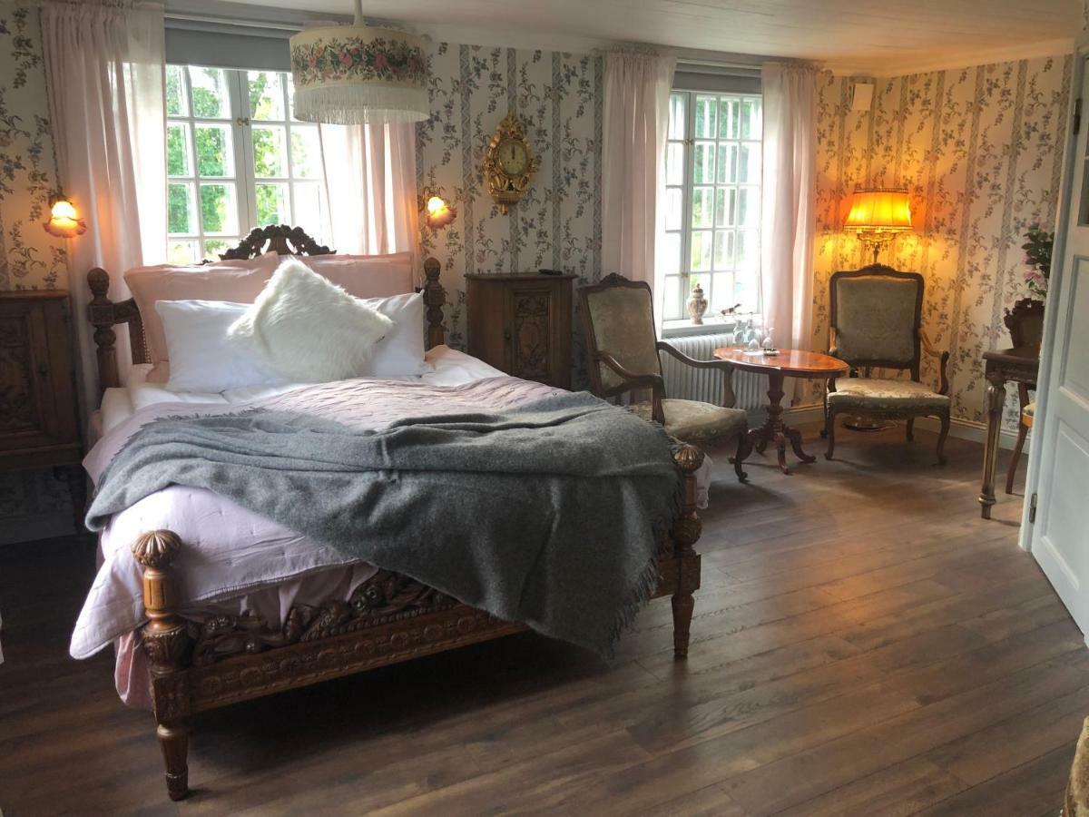 Wedevågs Herrgård Bed & Breakfast